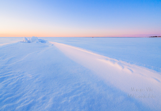  Lõputu valge väli